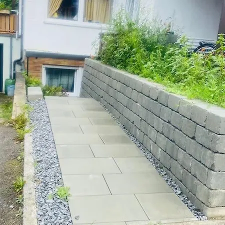 Apartmán Apt. Sims Bei Stuttgart Flughafen/metzingen 2-6 Person *