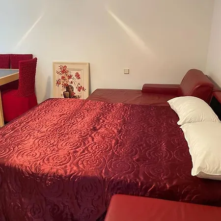 Apartment Apt. Sims Bei Stuttgart Flughafen/metzingen 2-6 Person Steinenbronn