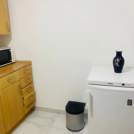 Apt. Sims Bei Stuttgart Flughafen/metzingen 2-6 Person