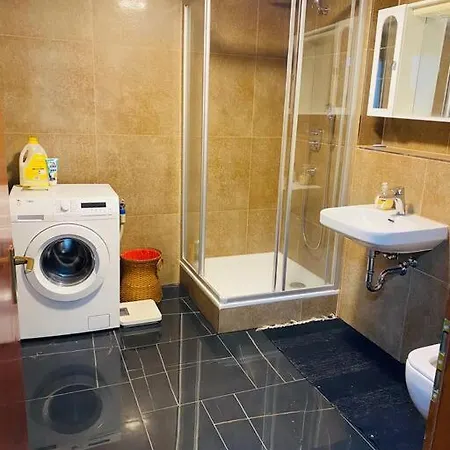 Apt. Sims Bei Stuttgart Flughafen/metzingen 2-6 Person Apartmán Steinenbronn